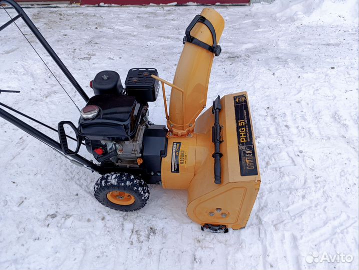 Снегоуборщик бензиновый самоходный бу