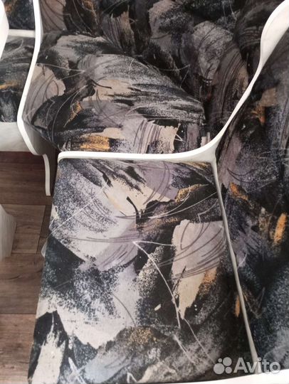 Кухонный уголок со столом бу