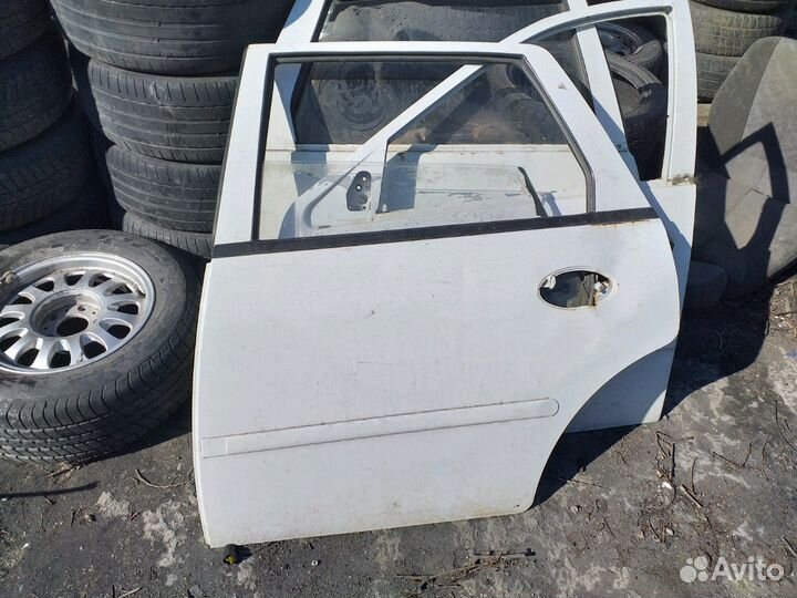 Двери лифан бриз в ассортименте