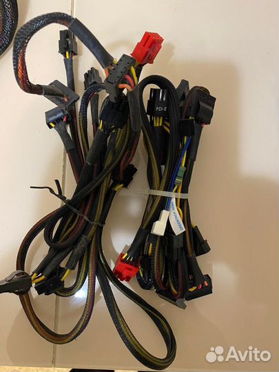 Блок питания CFT-650-14CS