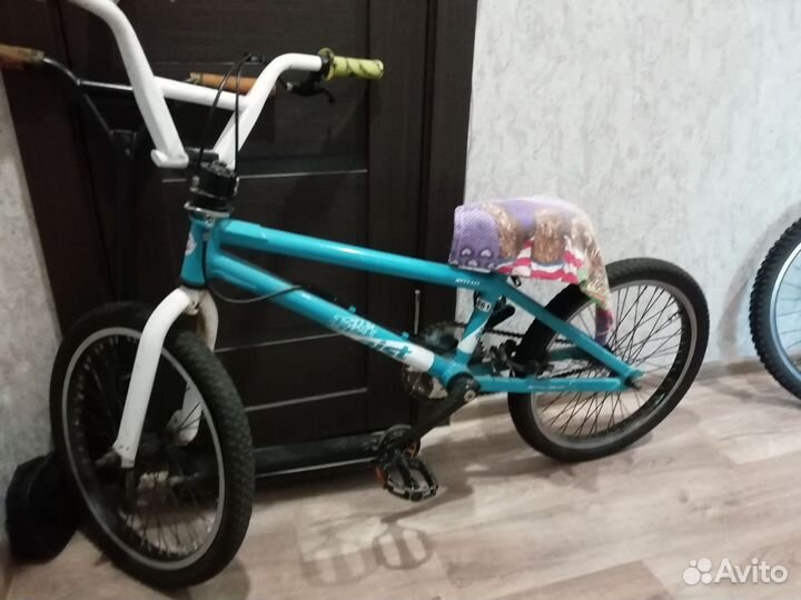 Велосипед в BMX