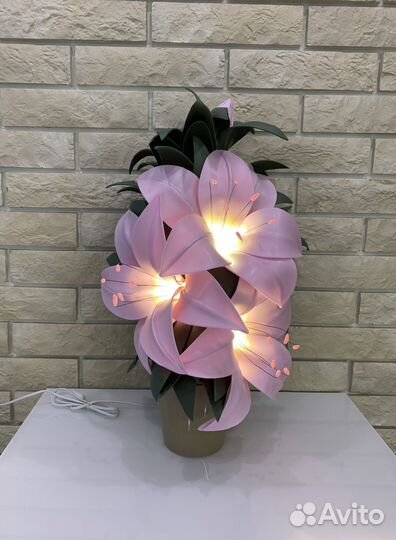 Светильник Лилия