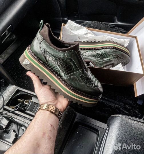 Ботинки из натуральной кожи питона