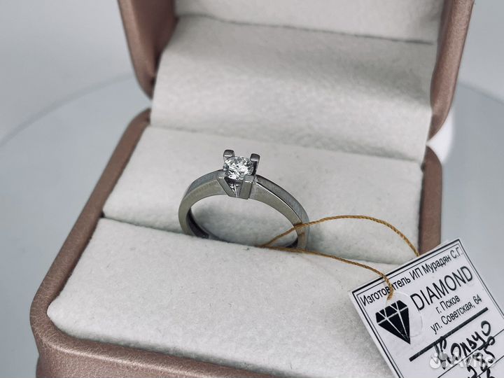 Золотое кольцо с бриллиантом 0.25 ct. Р.16