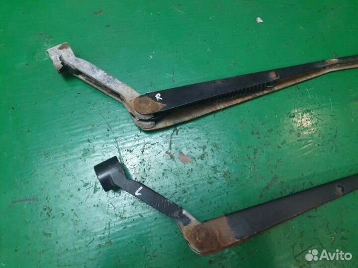 Поводок дворника передний Lifan Solano седан