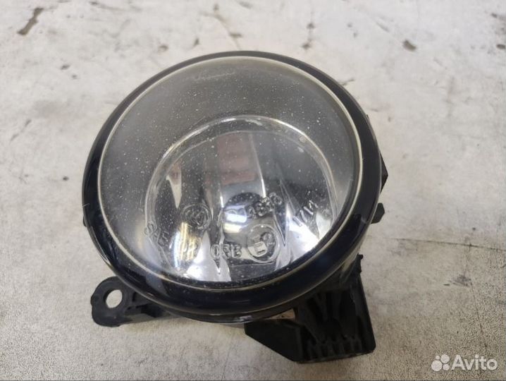 Фонарь противотуманный передний левый Land Rover