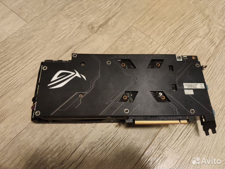 Видеокарта Asus ROG Strix RX5700XT 8GB