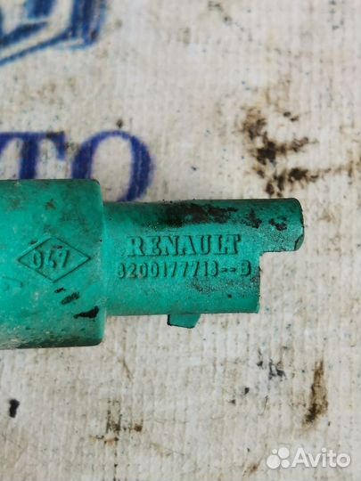 Датчик включения заднего хода Renault Scenic II (2