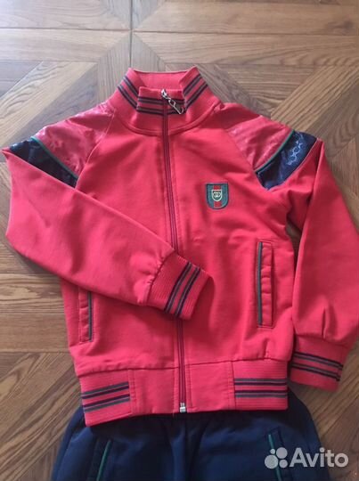 Спортивный костюм