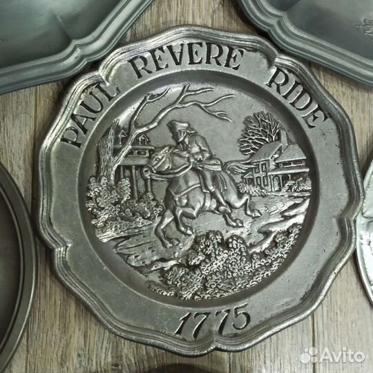 Настенные тарелки из олова