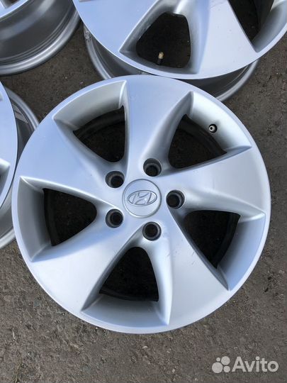 Комплект литых дисков R16