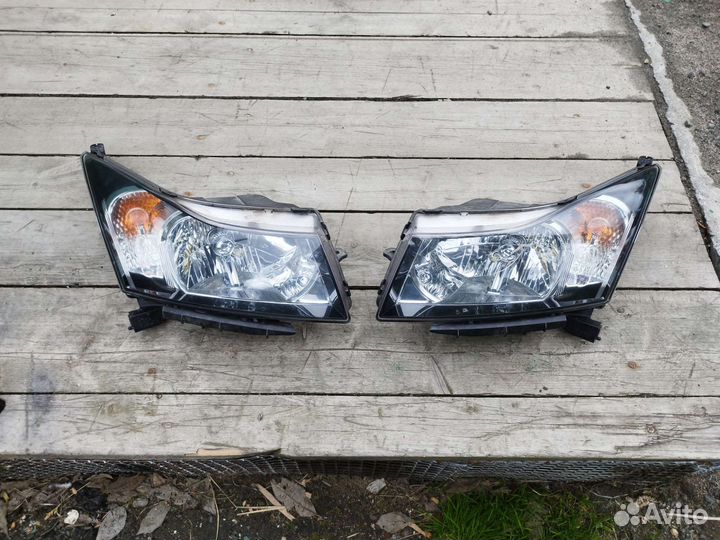 Комплект Передних блок фар chevrolet cruze