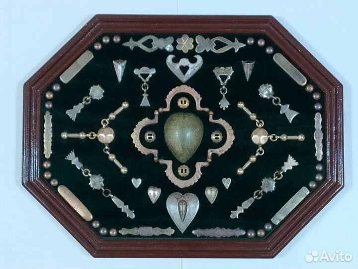 10 панно со старинными предметами