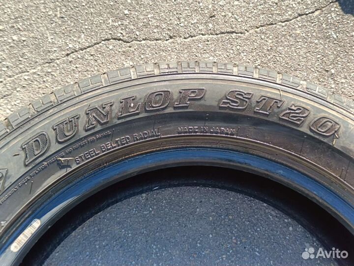 Dunlop Grandtrek ST20 215/60 R17 96H