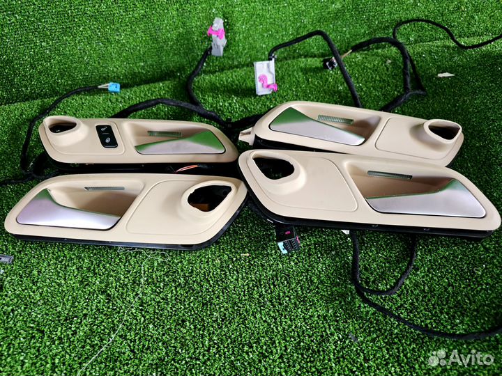 Дверные карты, подлокотник passat cc