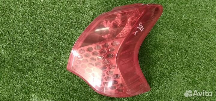 Фонари б/у Peugeot 3008 2010-2016