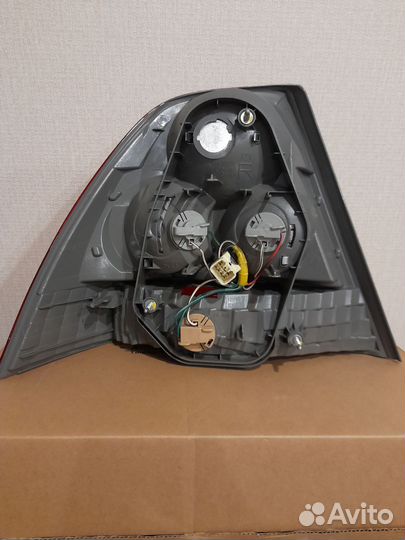 Фонарь задний правый Тойота Королла 120