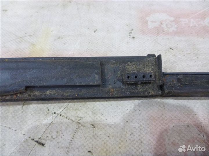 Уплотнитель стекла двери бархотка передний левый