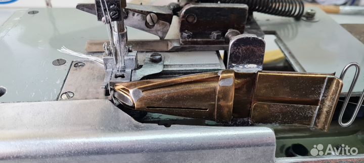 Швейная машина 876 класс (окантовочная)