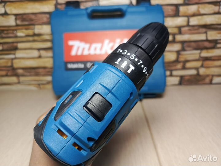 Беcщ Шуруповёрт Makita 18V + 2 АКБ по 3ампера