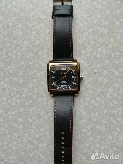 Часы. omax since 1946