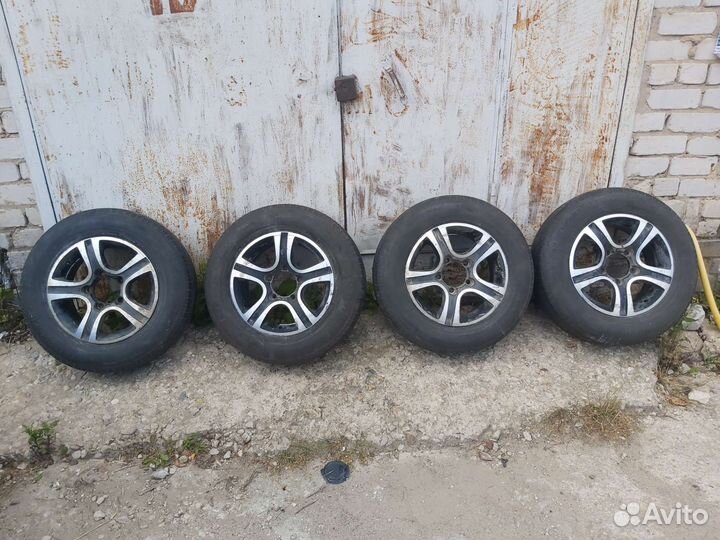 Yokohama Geolandar G033 215/70 R16 100H