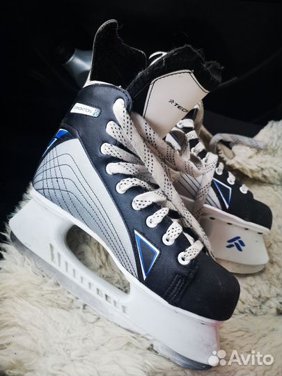 Коньки хоккейные 44 размер