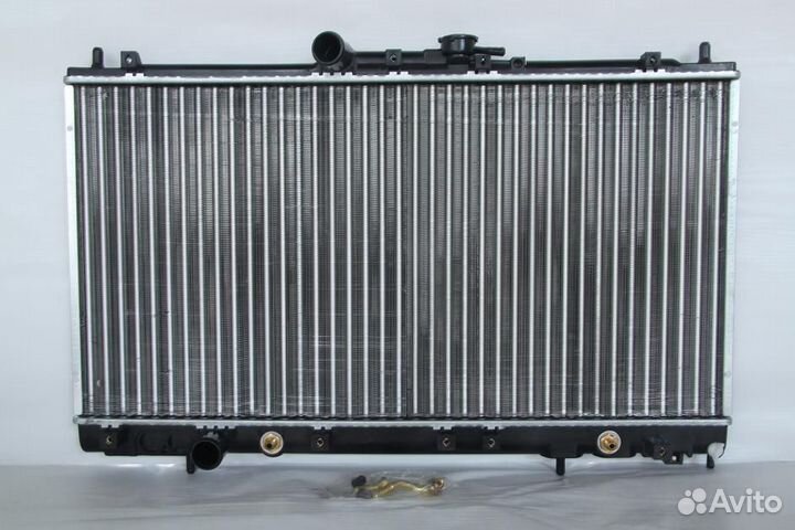 Радиатор охлаждения Mitsubishi Galant 8