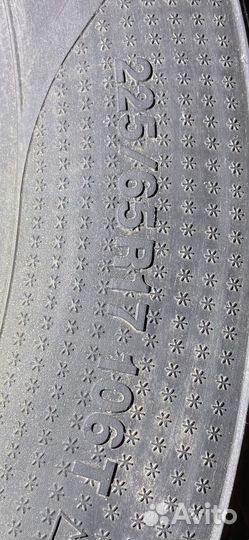 Kumho I'Zen RV Stud KC16 225/65 R17 106T