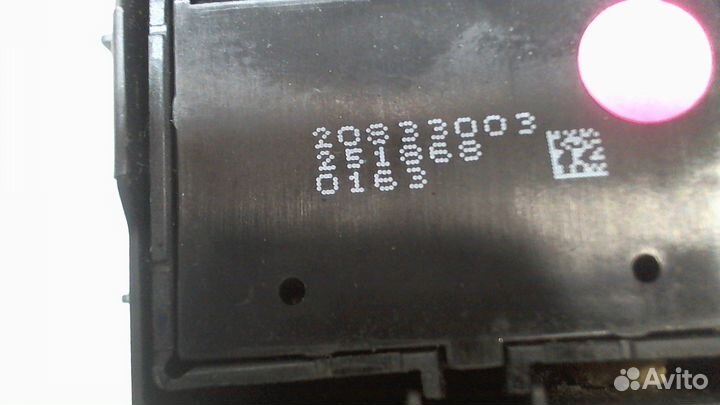 Кнопка стеклоподъемника Cadillac SRX, 2011