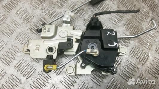 Замок двери сдвижной левой hyundai H1 (starex) 2