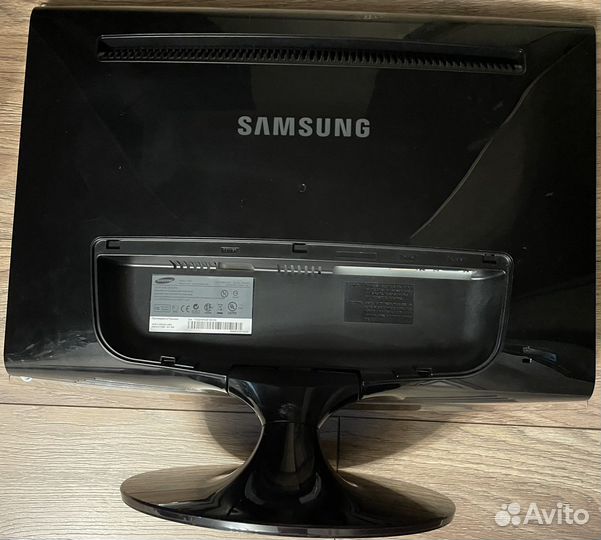 Мониторы Dell и Samsung