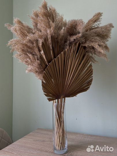 Помпасная трава ваза