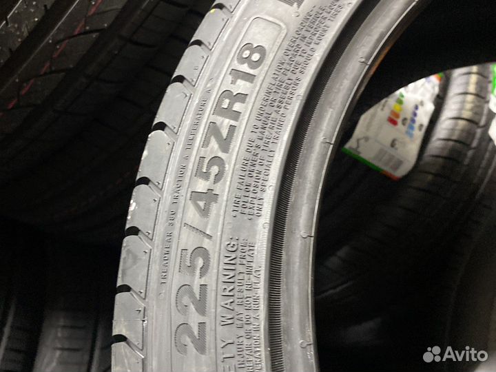 DoubleStar DSU02 225/45 R18