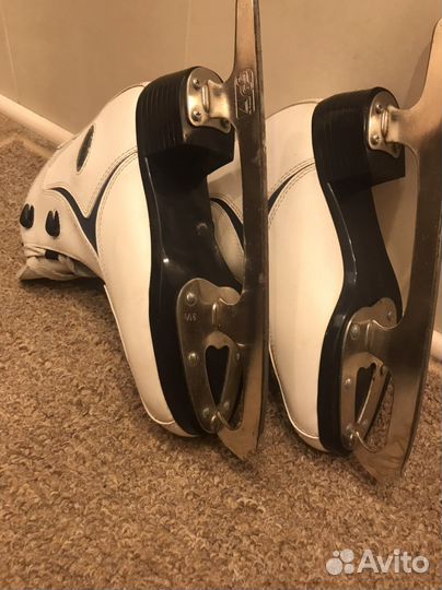 Фигурные коньки roces 37