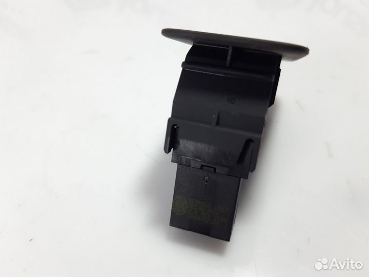 Кнопка стеклоподъемника Volkswagen Touareg 3.0 TDI