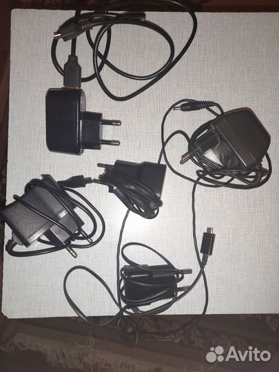 Зарядное устройство на телефон