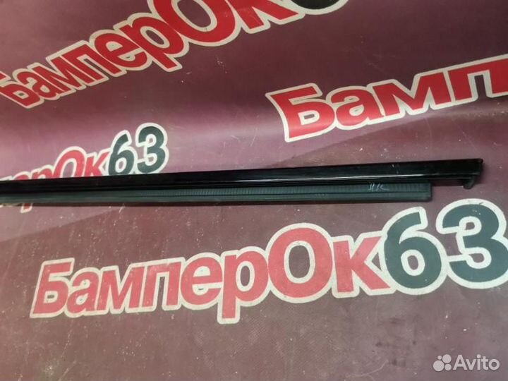 Молдинг лобового стекла BMW X3 F25 2010 перед. лев