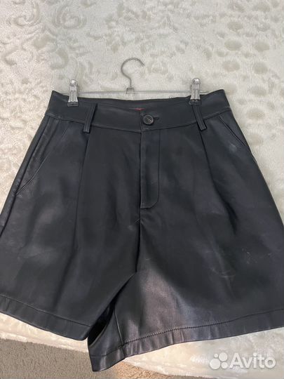 Кожаные шорты