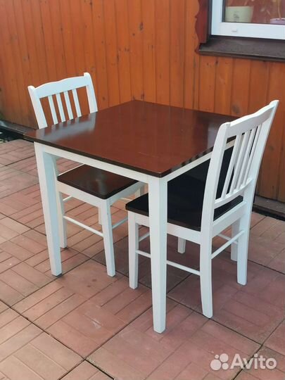 Стол раскладной и 2 стула