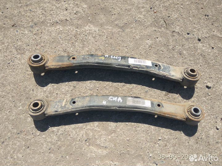 Задний нижний рычаг на Киа Сид 2014 год