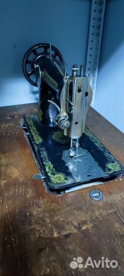 Швейная машинка зингер ножная