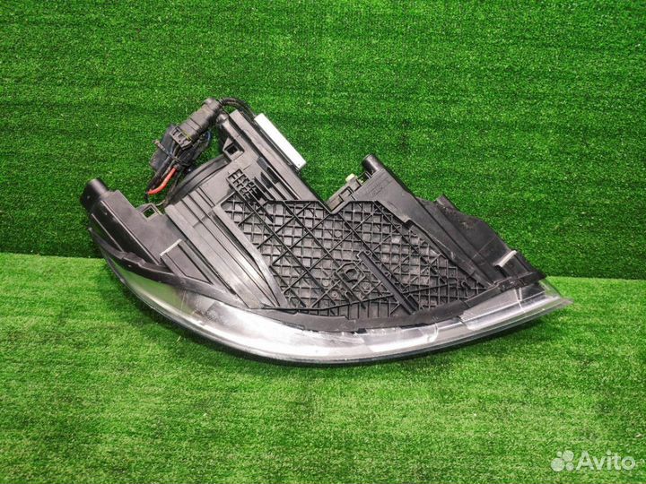 Фара передняя левая оригинал Skoda Octavia A5