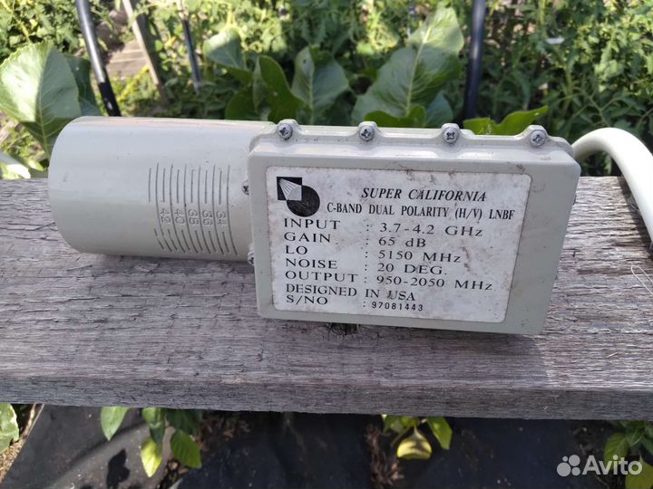 Понижающий преобращователь C-Band Dual Polarity