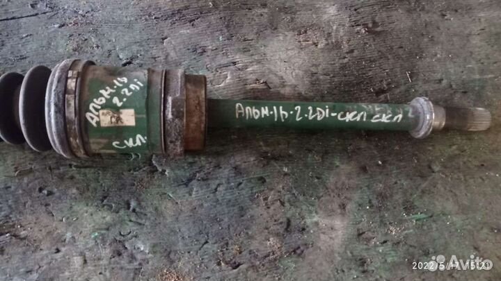 Полуось передняя правая (приводной вал, шрус) Niss