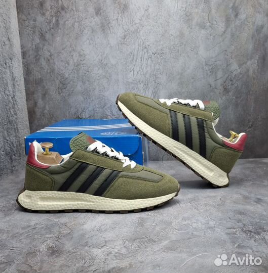 Кроссовки Адидас