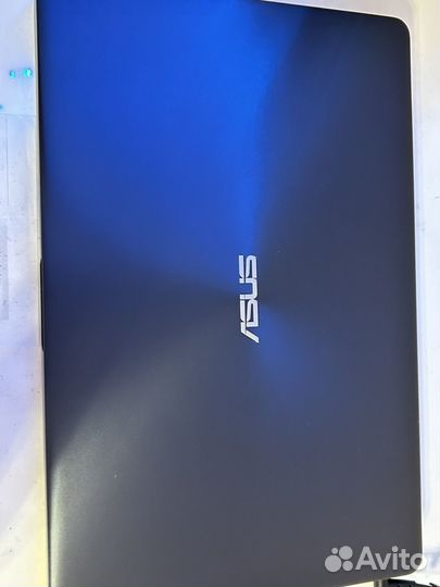 Ноутбук asus