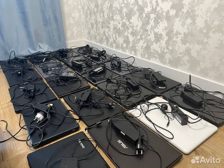 Ноутбуки продаются в связи с закрытием офиса