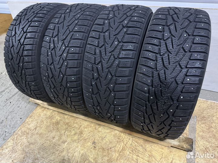 Nokian Tyres Hakkapeliitta 7 215/55 R16