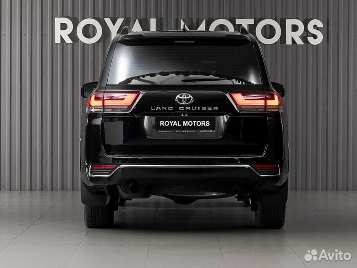 Toyota Land Cruiser 3.5 AT, 2022, 300 км